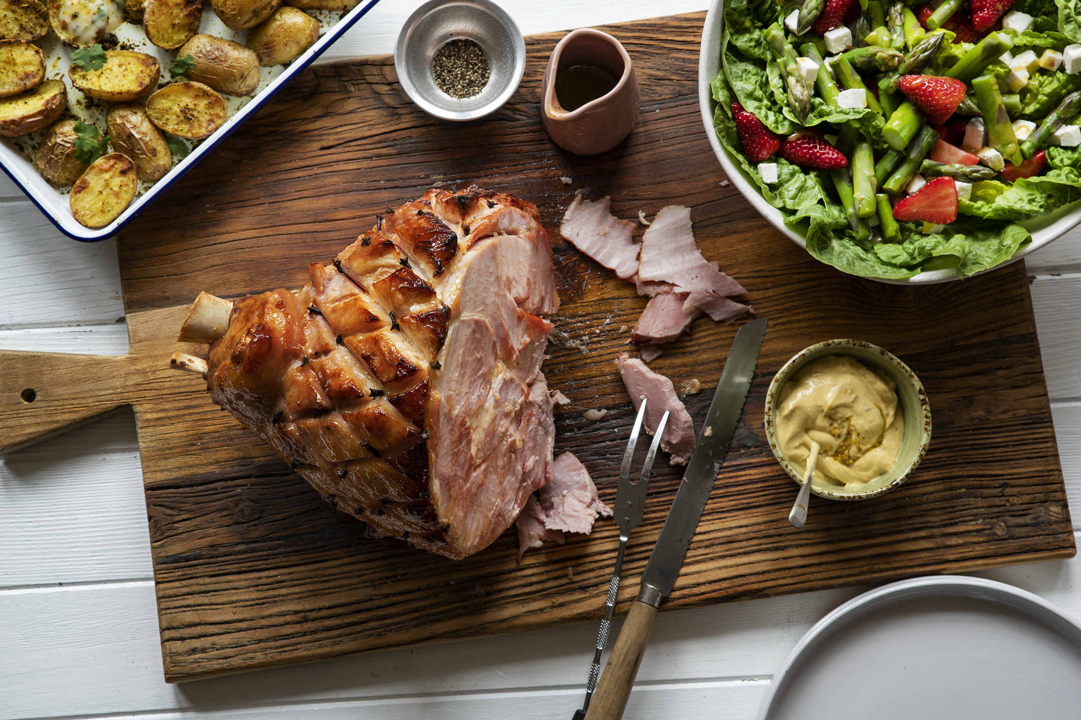 Sticky Pineapple Glazed Ham