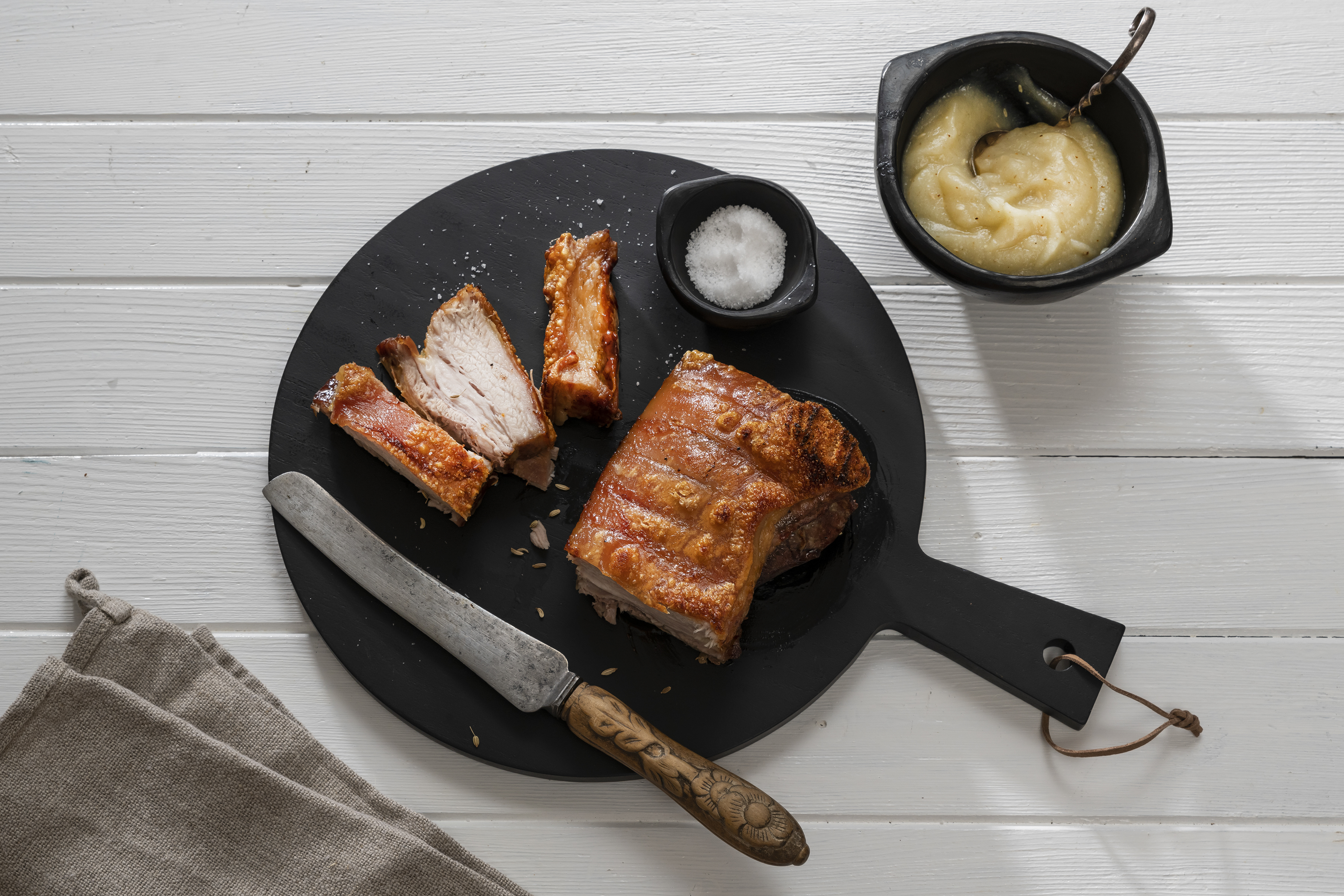 Crispy pork belly with apple and fennel sauce